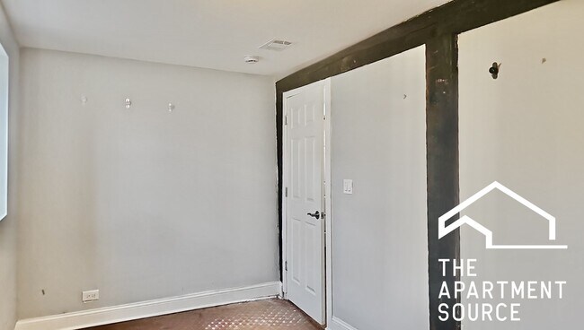 Photo - 3539 W Grenshaw St Unidad G