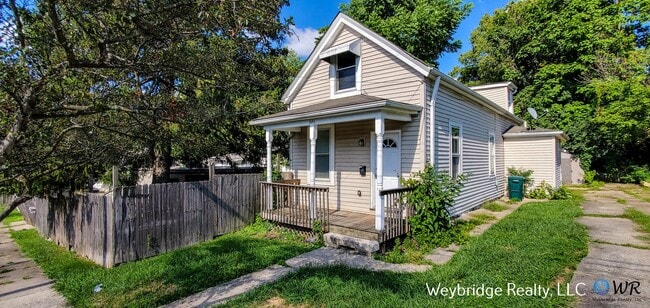 Building Photo - Spacious 3-Bedroom Home in West Price Hill – Covered Porch & Off-Street Parking!