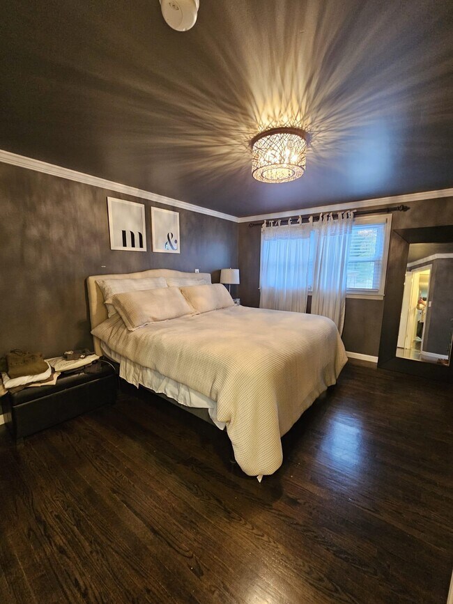 Photo - 121 Canterbury Ave