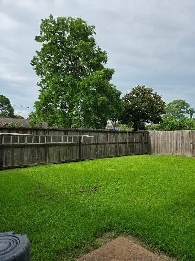 Photo - 803 Whelton Dr