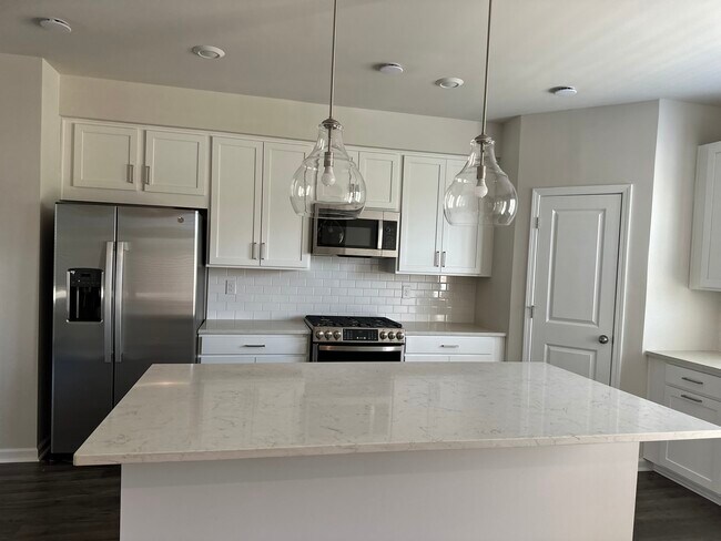 Photo - 1577 Halbrook Pl SW