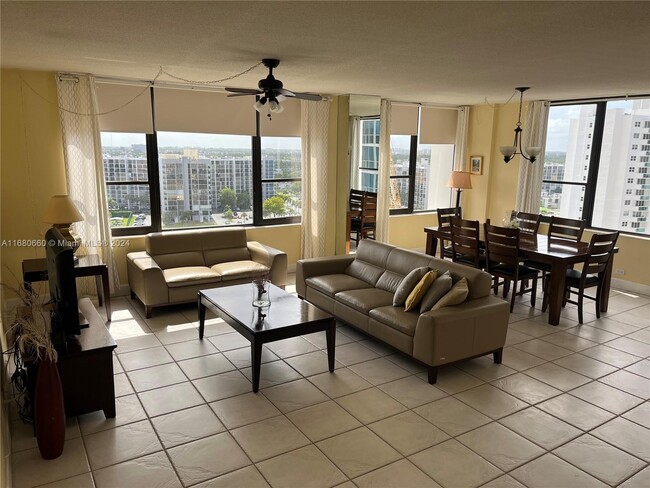 Photo - 3505 S Ocean Dr Condominio Unidad 1405