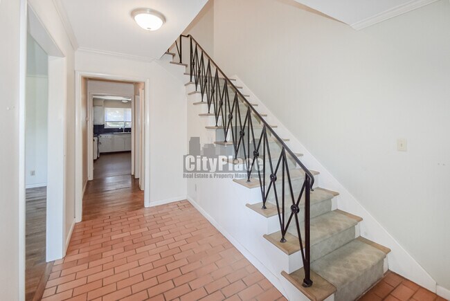 Photo - 5222 Nob Ln