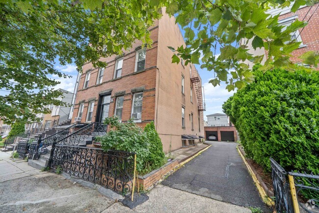 Building Photo - 88 Irving St Unit 10 Rental