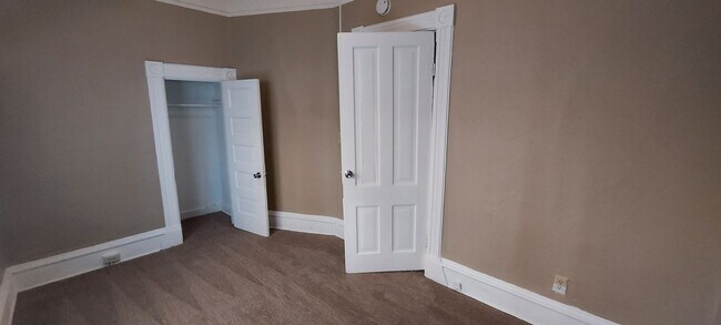 Photo - 955 Burr St N Unit 1