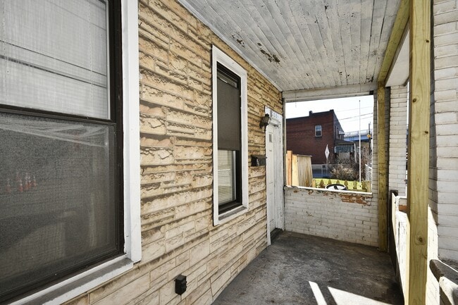Photo - 208 Pattison St