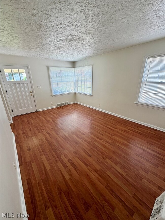 Photo - 26 Meadowbrook Ave