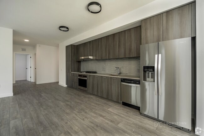 Building Photo - 40 S Halsted St Rental