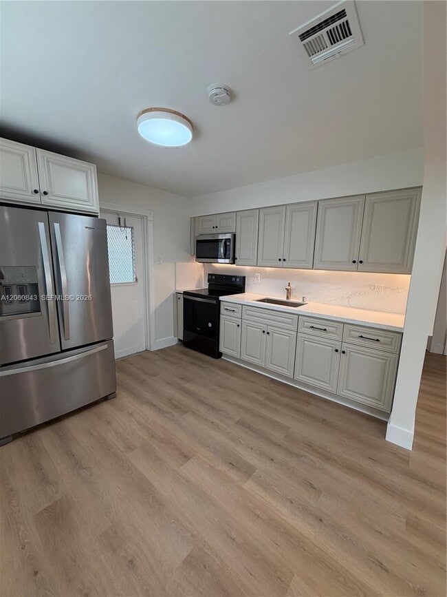 Photo - 708 SW 7th Ave Unidad 1