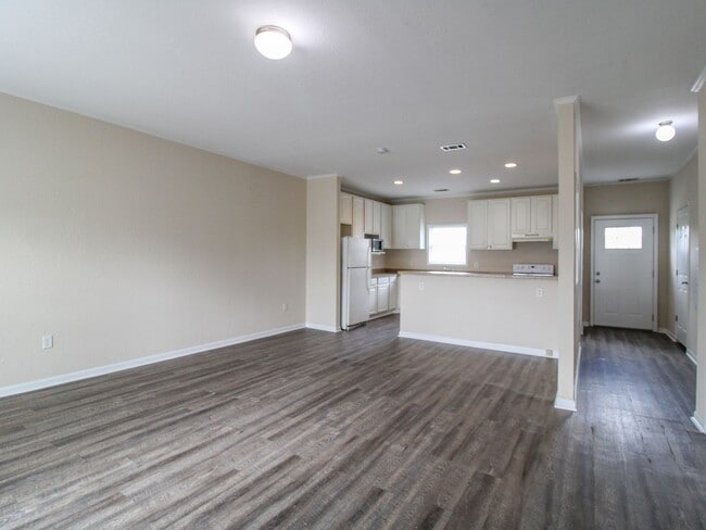 Photo - Charming 3BR/2.5BA Townhome Available Now