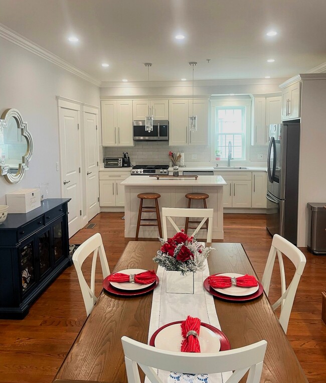 Building Photo - 102 Neponset Ave Unit 2