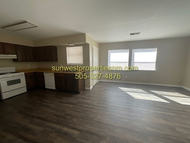 Photo - 2203 N Tucker Ave Unidad #2