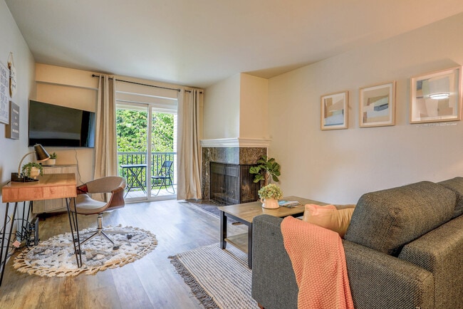 Photo - 14645 NE 34th St Unit C19