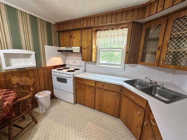 Photo - 18 Dufferin St