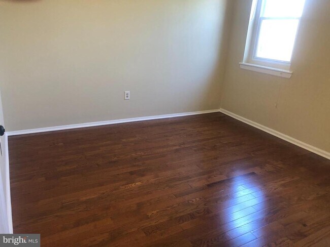 Photo - 8 S Highland Ave Unit 2 2ND FLOOR