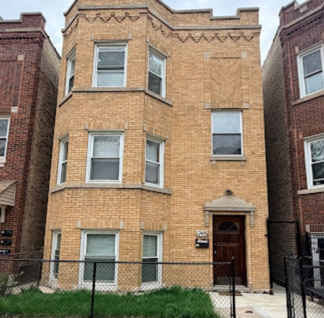 Building Photo - 1748 N Keystone Ave Unit 1