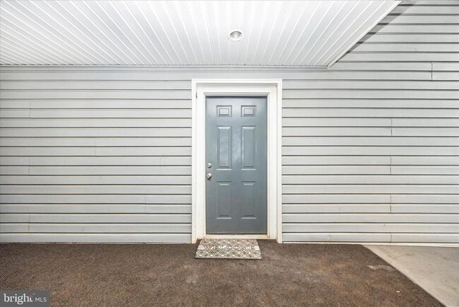 Photo - 10001 Vanderbilt Cir Unit 4