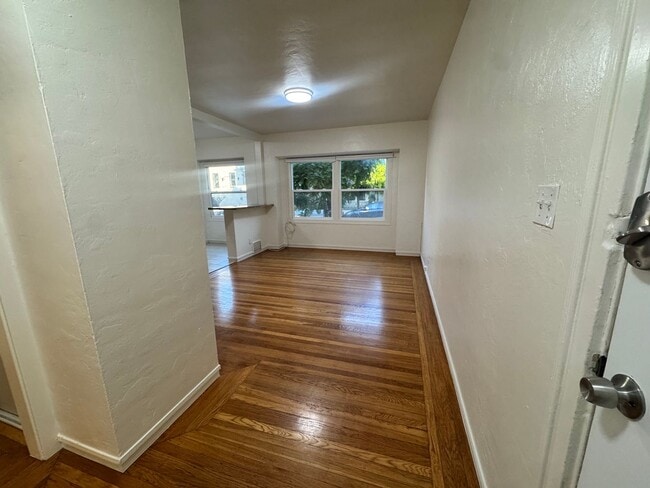 Photo - 530 Grove St Unit 1