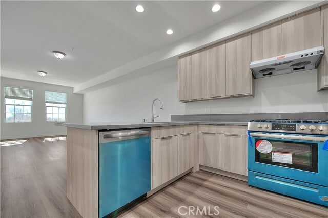 501 W Foothill Blvd Unit 202