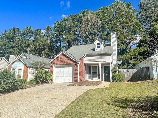 Photo - 2747 Highland Ridge NW