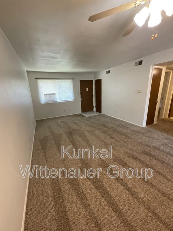 Photo - 900 8th St