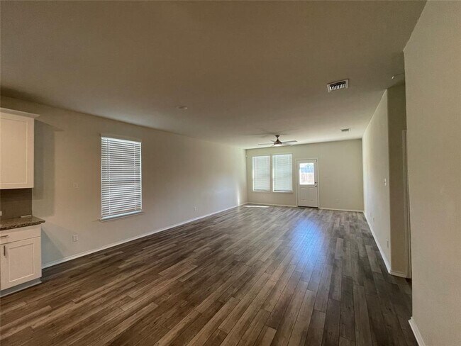 Photo - 1801 T H Johnson Dr