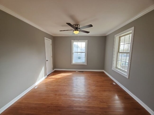 Photo - 329 E 18th St