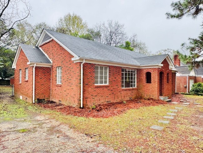 Photo - Beautiful 2 Bedroom / 1 Bath