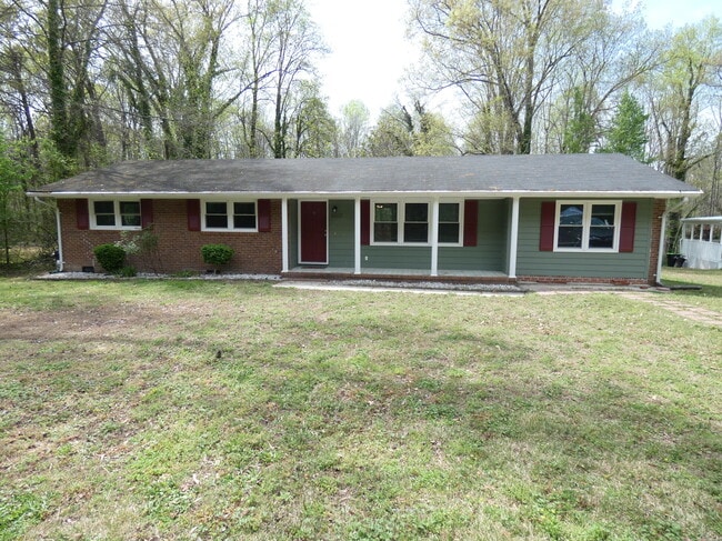 Building Photo - 5800 Meadowbrook Rd Rental