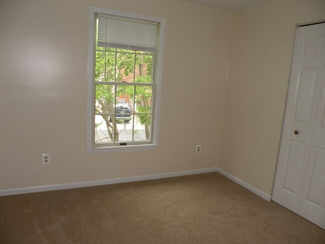 7 Mosby Ct Unit 7 Mosby Court, Unit E