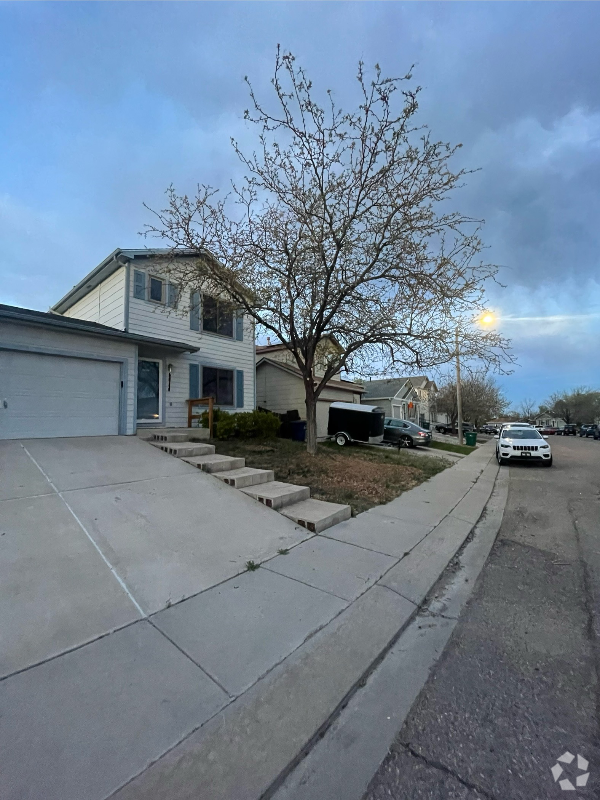Building Photo - 4828 Prospect Dr Rental