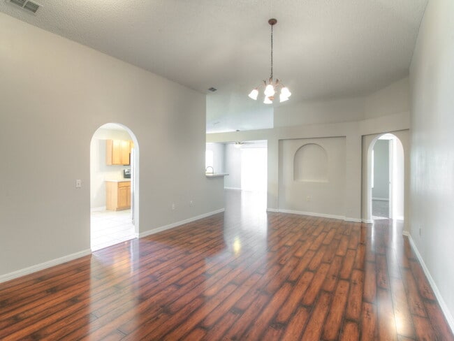 Photo - 762 Welch Hill Cir