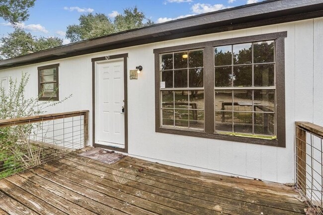 Building Photo - 23393 Nameless Rd Unit 101