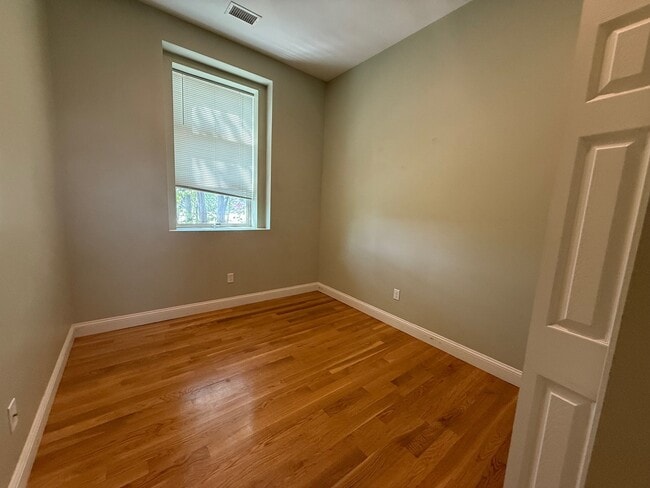 Photo - 409 Dudley St Unit 5