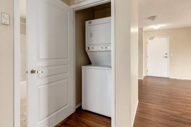 Photo - Oxford Apartments