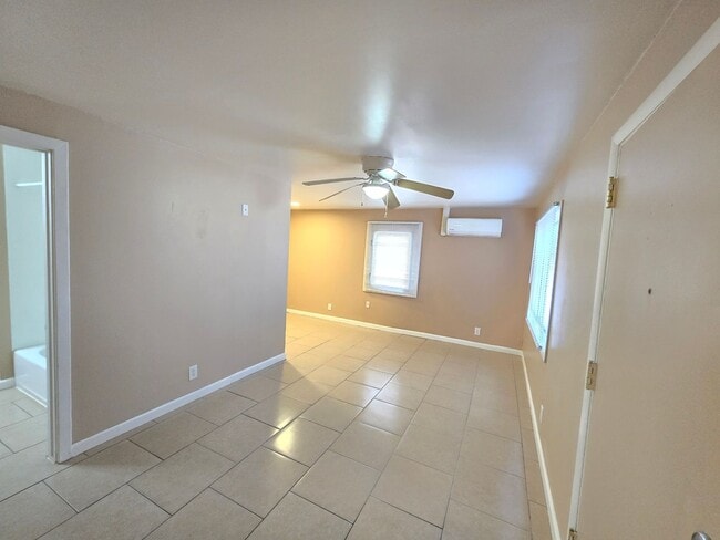 Photo - 1007 N Scovel St