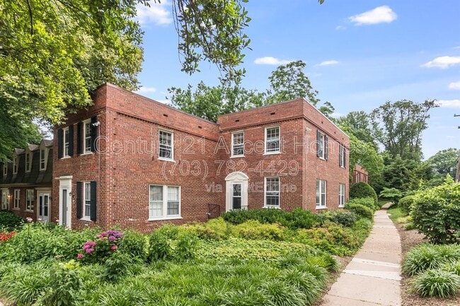 Photo - 1020 S Barton St