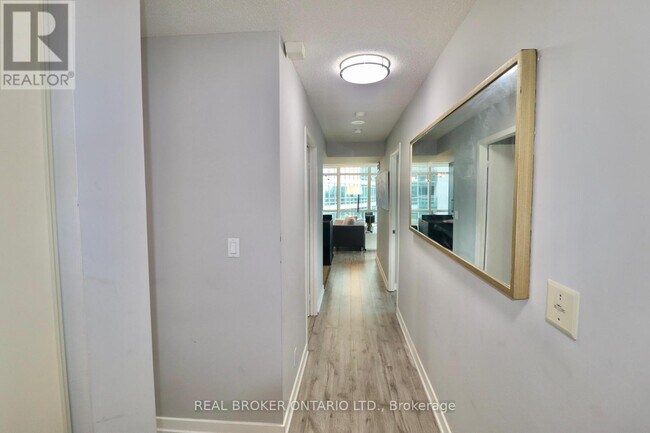 Photo - 381 Front St W Unité 1902