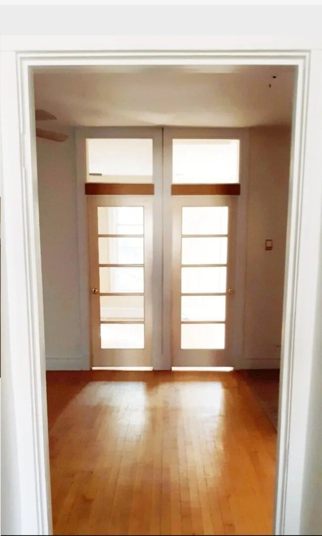 Photo - 2857 N Damen Ave Unit 2857 N Damen 2-South