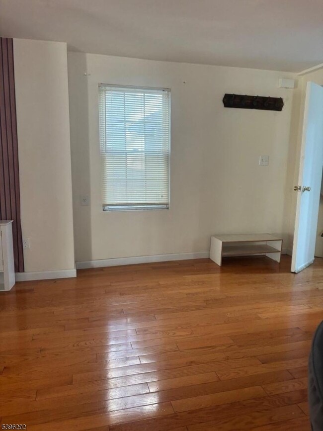 Building Photo - 306 Dodd St Unit 1