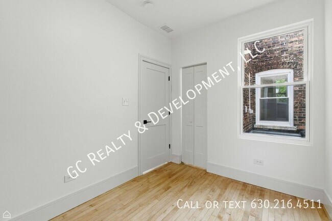 Photo - 1928 W 21st St Unit 2F