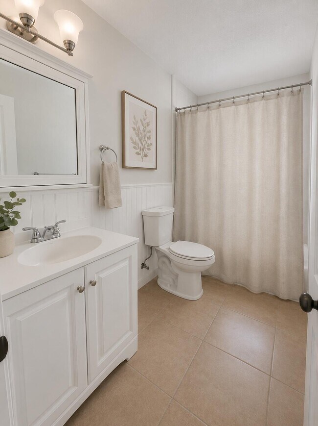 Photo - 125 W 17th St Unit 1