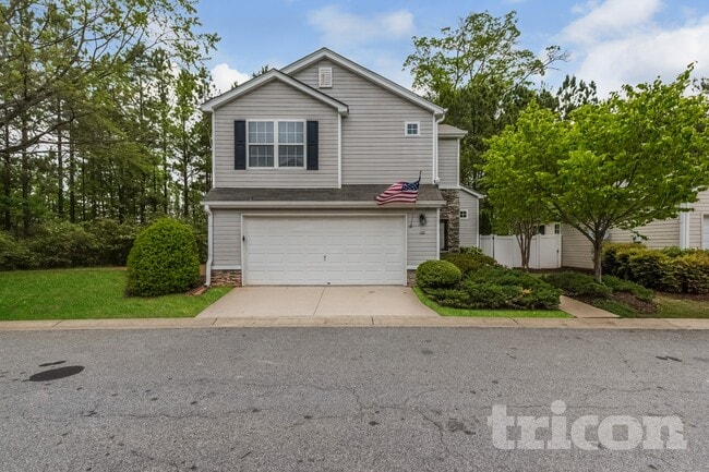 Building Photo - 102 W Oaks Pl