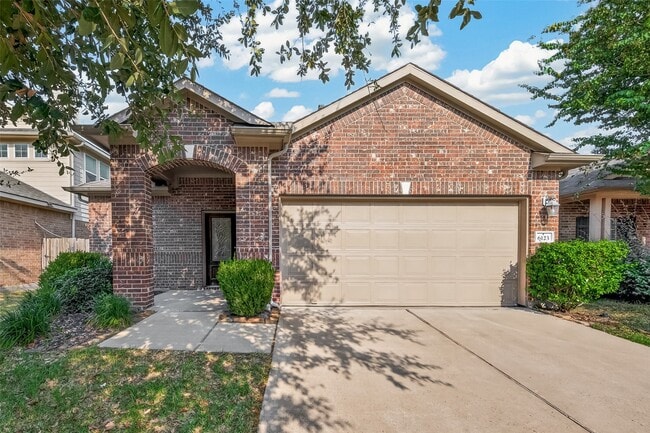 Building Photo - 6123 Carver Pines Dr