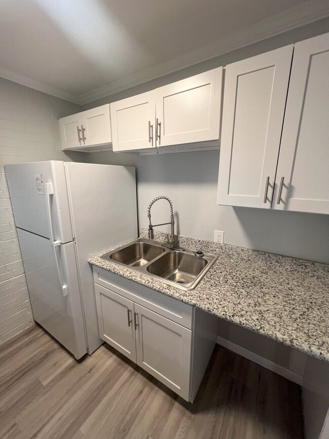 Photo - Must See! 1 bedroom, 1 bath apartment on H...