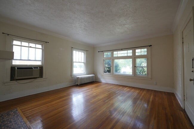 N. view Livingroom - 837 W South St Unit 1