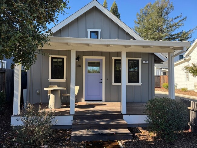 Building Photo - 125 Kennedy Ln