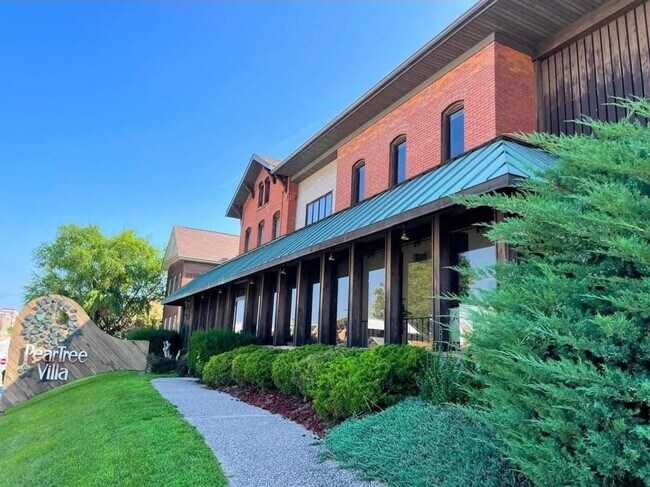 Pear Tree - Pear Tree Apartment Unit Suite G & O