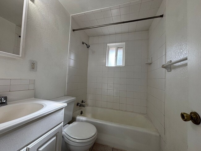 Photo - 917 2nd St Unit 917 Second Street 1/2