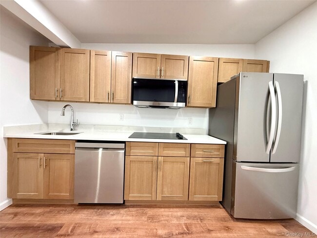 Photo - 728 US-6 Unit A